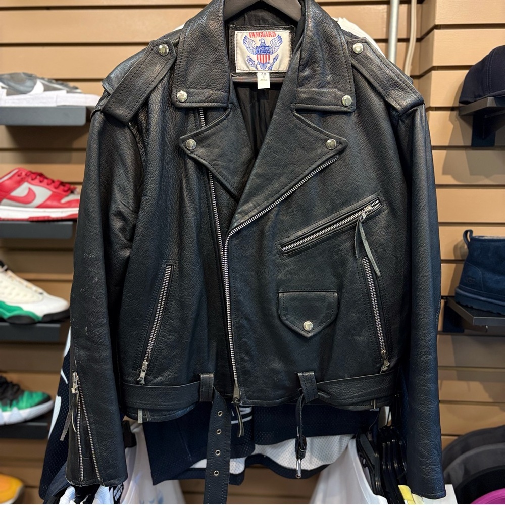 Men’s Biker Stule Black Cowhide leather Jacket Size 40 Large